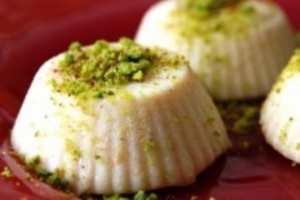 Sütlü İrmik Tatlısı Sütlü İrmik Tatlısı