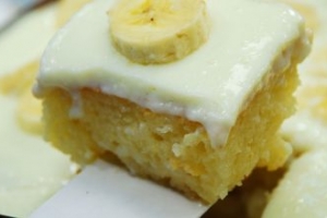 Muzlu İrmik Tatlısı Nasıl Yapılır Muzlu İrmik Tatlısı Nasıl Yapılır