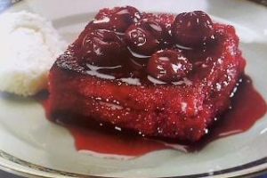 Vişneli Ekmek Tatlısı Vişneli Ekmek Tatlısı