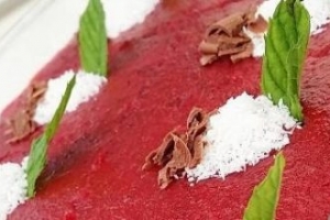 Meyveli Ballı İrmik Tatlısı Meyveli Ballı İrmik Tatlısı