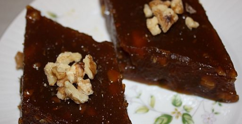 Pekmez Aromalı Un Helvası Pekmez Aromalı Un Helvası