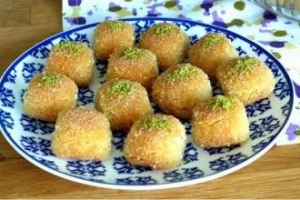 Kesme İrmik Tatlısı Tarifi Kesme İrmik Tatlısı Tarifi