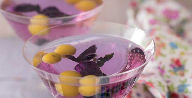 Reyhan Aromalı Erik Kompostosu Reyhan Aromalı Erik Kompostosu