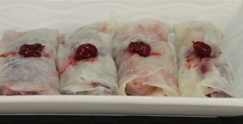 Vişne Soslu Güllaç Tatlısı Vişne Soslu Güllaç Tatlısı