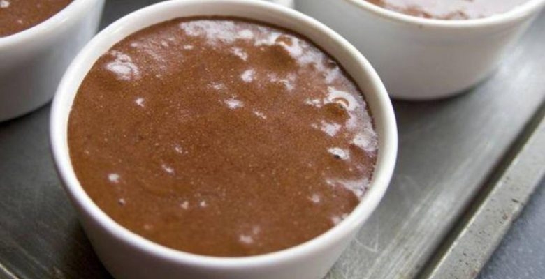 Çikolata Soslu Sütlaç Yapımı Çikolata Soslu Sütlaç Yapımı