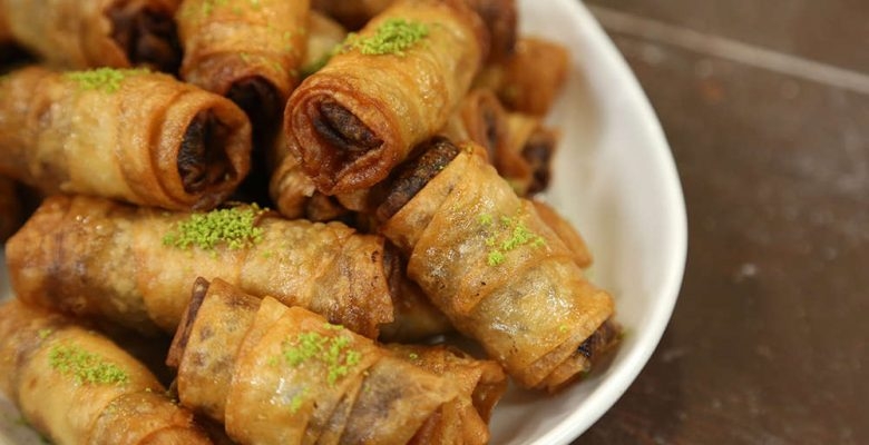 Pekmezli Sarma Tatlısı Pekmezli Sarma Tatlısı