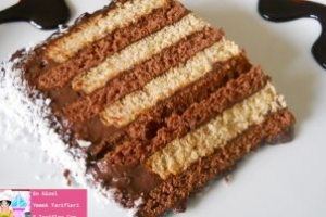 İki Renkli Bisküvili Pasta Tarifi İki Renkli Bisküvili Pasta Tarifi