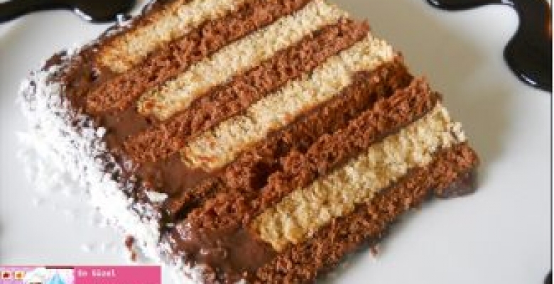 İki Renkli Bisküvili Pasta Tarifi İki Renkli Bisküvili Pasta Tarifi