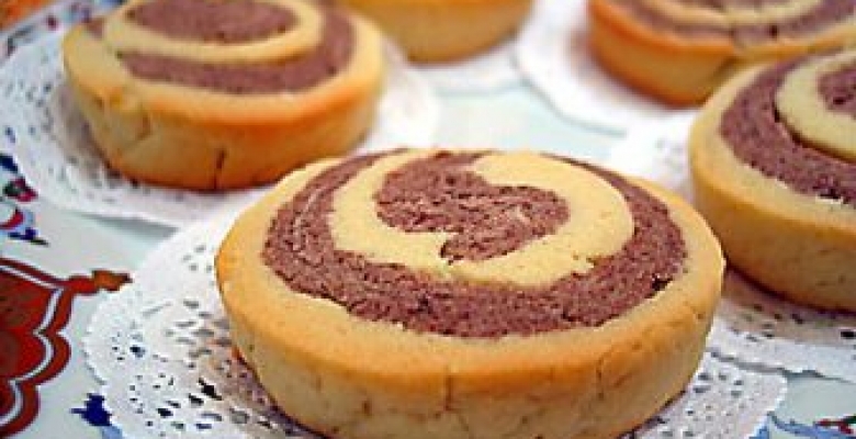 İki Renkli Kurabiye Tarifi İki Renkli Kurabiye Tarifi