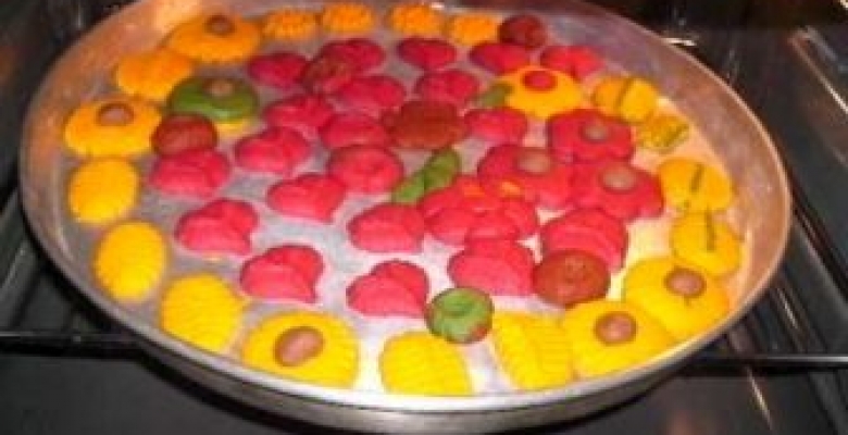 Renkli Kurabiye Tarifi Renkli Kurabiye Tarifi