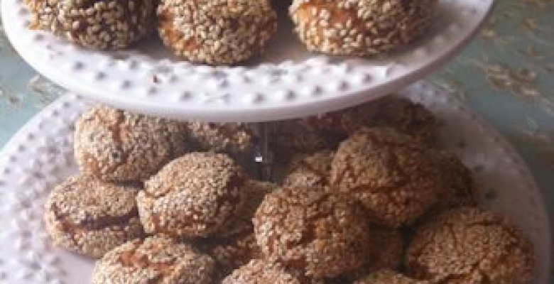 Tahinli Susamlı Kurabiye Tarifi Tahinli Susamlı Kurabiye Tarifi