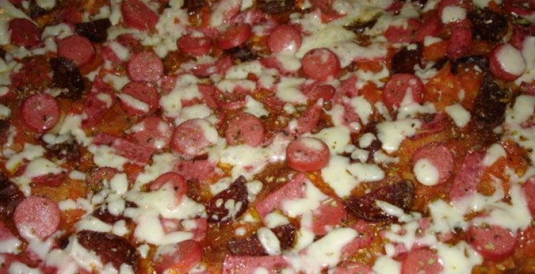 Basit Pizza Tarifi Basit Pizza Tarifi