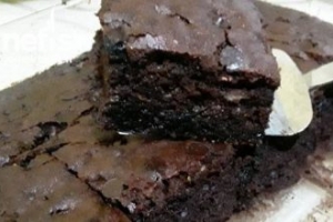 Browni Tadında Yeşil Kabaklı Nemli Kek (Mutlaka Deneyin) Browni Tadında Yeşil Kabaklı Nemli Kek (Mutlaka Deneyin)