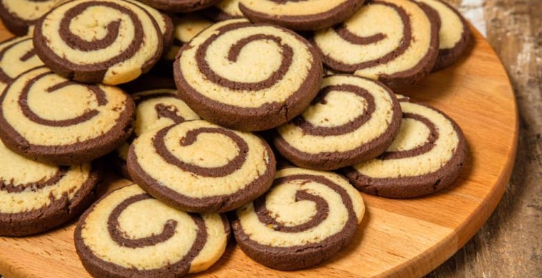 Çift Renkli Kurabiye Çift Renkli Kurabiye