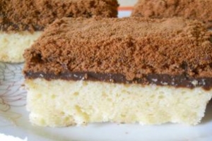 Kakaolu ve Vanilyalı Pasta Tarifi Kakaolu ve Vanilyalı Pasta Tarifi