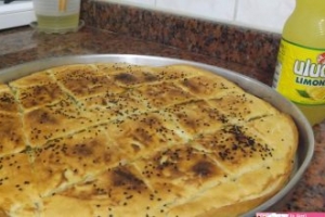 Kıymalı Ispanaklı Kömbe Tarifi Kıymalı Ispanaklı Kömbe Tarifi