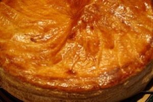 Meyveli Milföy Pasta Tarifi Meyveli Milföy Pasta Tarifi