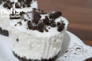 Oreolu Porsiyonluk Cheesecake Oreolu Porsiyonluk Cheesecake