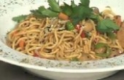 Sebzeli Noodle Tarifi Sebzeli Noodle Tarifi