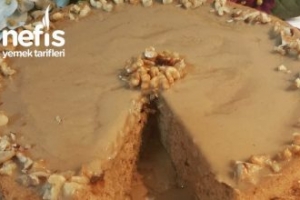 Tart Kalıbında Tahin Soslu Tahinli Kek Tart Kalıbında Tahin Soslu Tahinli Kek