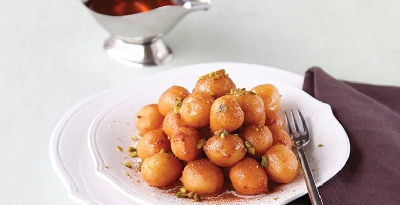 Ballı Ve Tarçınlı Hamur Tatlısı Ballı Ve Tarçınlı Hamur Tatlısı