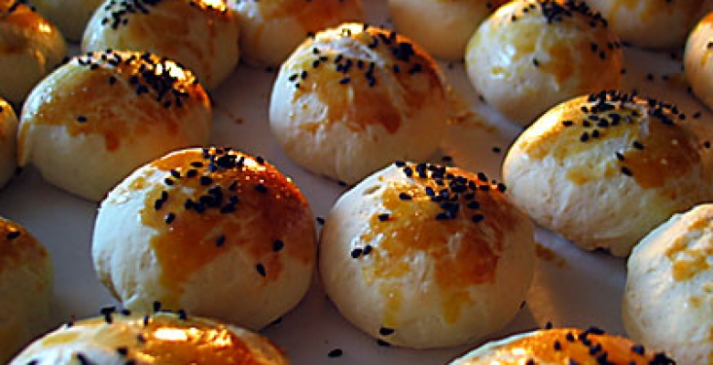 Basit ve Pratik Bayatlamayan Poğaça Tarifi Basit ve Pratik Bayatlamayan Poğaça Tarifi