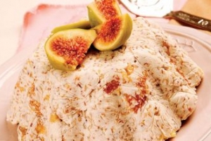 Beyaz Çikolatalı İncirli Soğuk Pasta Beyaz Çikolatalı İncirli Soğuk Pasta