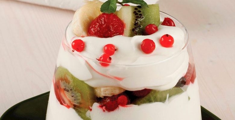 Bisküvili Ve Meyveli Krema Bisküvili Ve Meyveli Krema