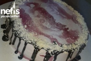 Böğürtlenli Yaş Pasta Böğürtlenli Yaş Pasta