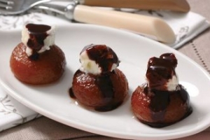 Çikolata Soslu Kemalpaşa Tatlısı Çikolata Soslu Kemalpaşa Tatlısı