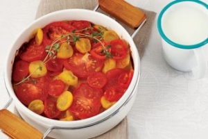 Domatesli Ve Kremalı Patates Dilimleri Domatesli Ve Kremalı Patates Dilimleri