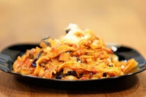 El Üretimi Fesleğenli Makarna Tarifi El Üretimi Fesleğenli Makarna Tarifi