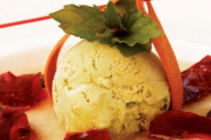 Fesleğen Şerbetli Ballı Kavun Çorbası Fesleğen Şerbetli Ballı Kavun Çorbası