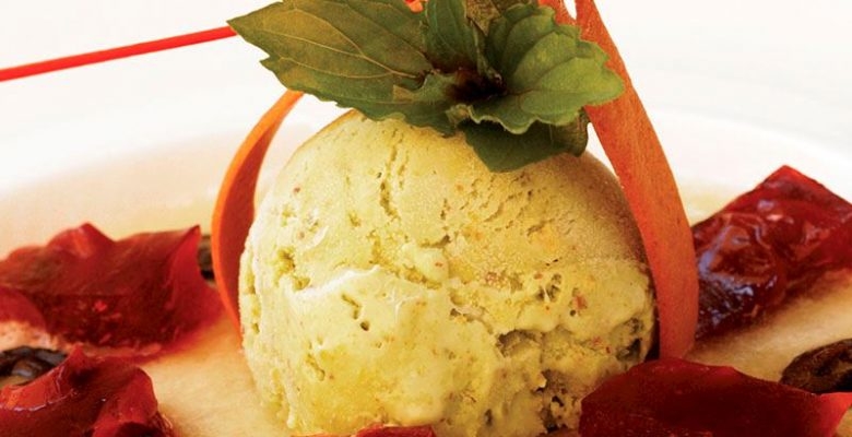 Fesleğen Şerbetli Ballı Kavun Çorbası Fesleğen Şerbetli Ballı Kavun Çorbası