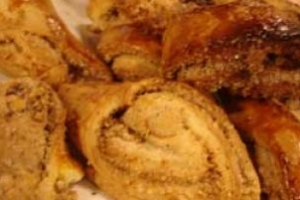 Fındıklı Basit Pasta Tarifi Fındıklı Basit Pasta Tarifi