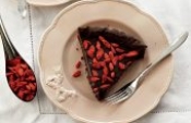 Goji Berry Ve Çikolata Kremalı Tart Goji Berry Ve Çikolata Kremalı Tart