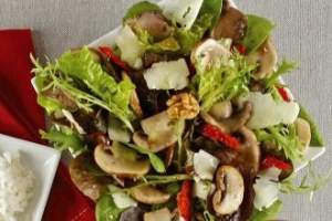 Karmaşık Mantar Salatası Karmaşık Mantar Salatası
