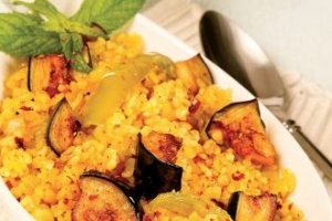 Körili Ve Patlıcanlı Bulgur Pilavı Körili Ve Patlıcanlı Bulgur Pilavı