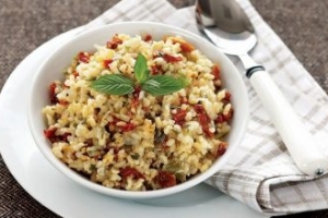 Kurutulmuş Sebzeli Bulgur Pilavı Kurutulmuş Sebzeli Bulgur Pilavı