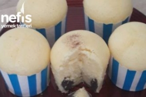 Muffin Kalıbında Nişastalı Pamuk Kek Muffin Kalıbında Nişastalı Pamuk Kek