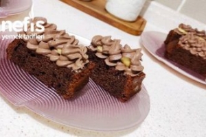 Muzlu Kremalı Kek Muzlu Kremalı Kek