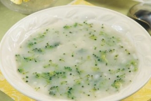 Pirinçli Brokoli Çorbası Pirinçli Brokoli Çorbası