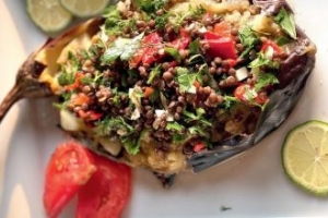 Siyah Mercimekli Vegan Karnıyarık Siyah Mercimekli Vegan Karnıyarık