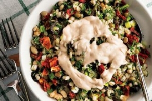 Tahin Soslu Kış Salatası Tahin Soslu Kış Salatası