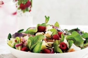 Yaban Mersinli Ve Kivili Salata Yaban Mersinli Ve Kivili Salata