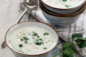 Kişnişli Ve Buğdaylı Yoğurt Çorbası Kişnişli Ve Buğdaylı Yoğurt Çorbası