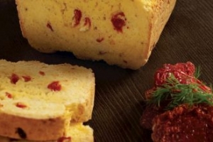Kurutulmuş Domatesli Glutensiz Ekmek Kurutulmuş Domatesli Glutensiz Ekmek