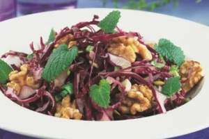 Mor Lahana Salatası Mor Lahana Salatası