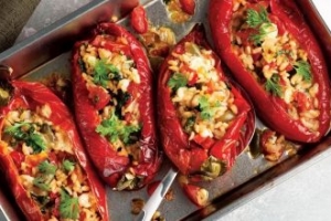 Salsa Soslu Biber Dolması Salsa Soslu Biber Dolması