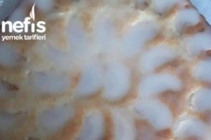 Soslu Elmalı Kek Soslu Elmalı Kek